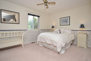 Bedroom with Semi-Ensuite - Country homes for sale and luxury real estate including horse farms and property in the Caledon and King City areas near Toronto